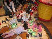 tulia/2006-12-14_build_a_bear/IMG_2403_800.jpg